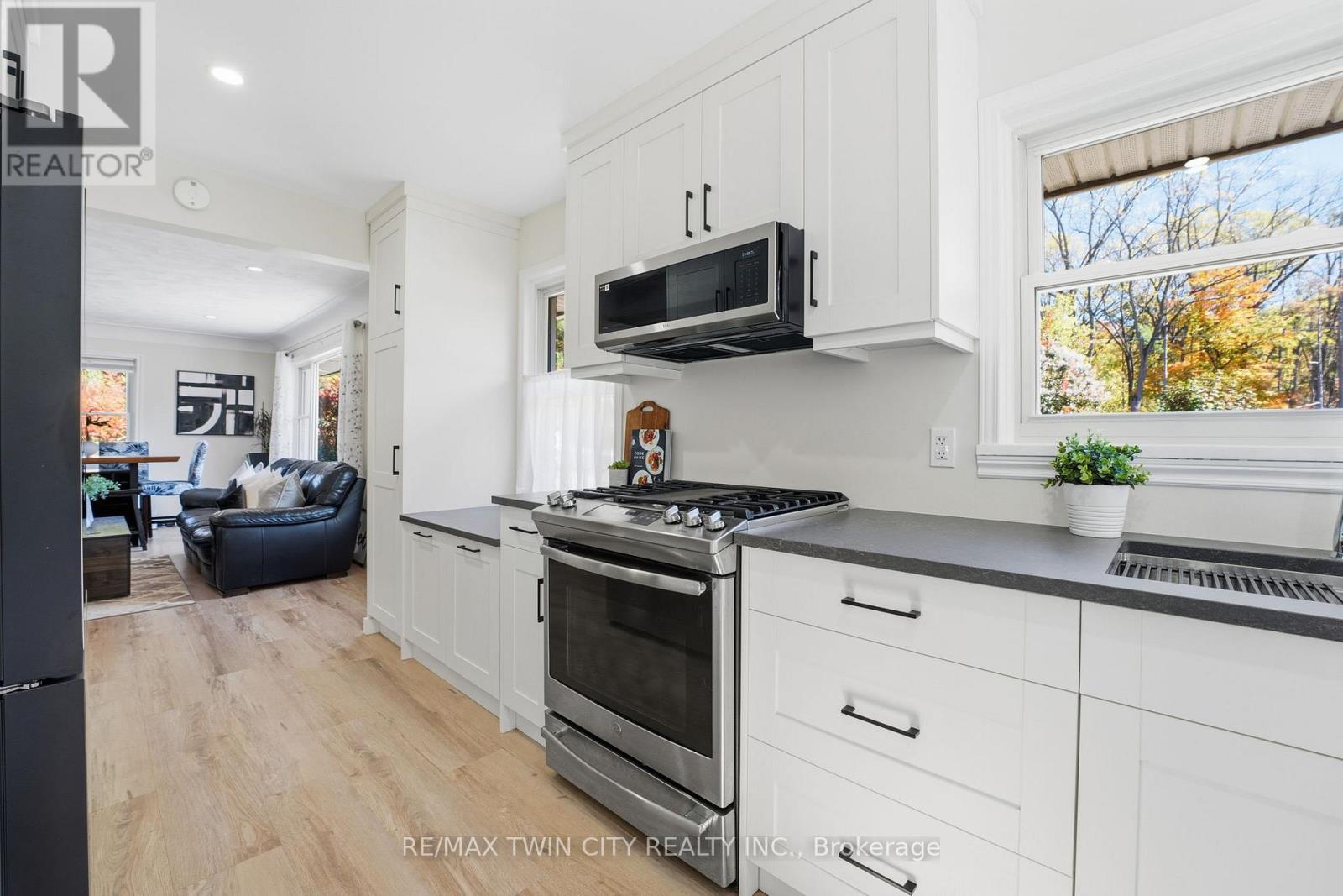 Detached at 1822 SPRAGUES ROAD, North Dumfries