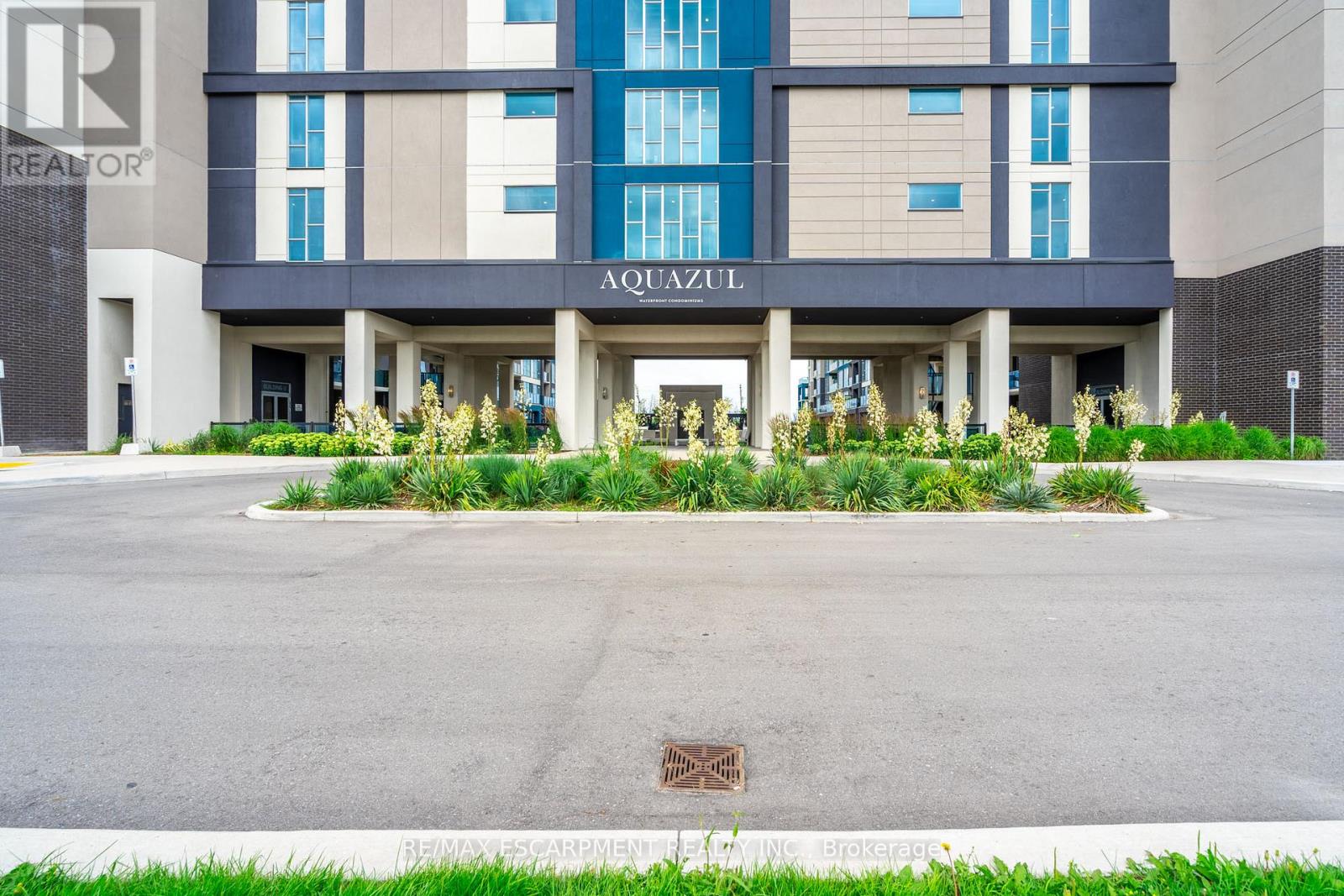 Apartment at 205 - 16 CONCORD PLACE S, Grimsby (Grimsby Beach)