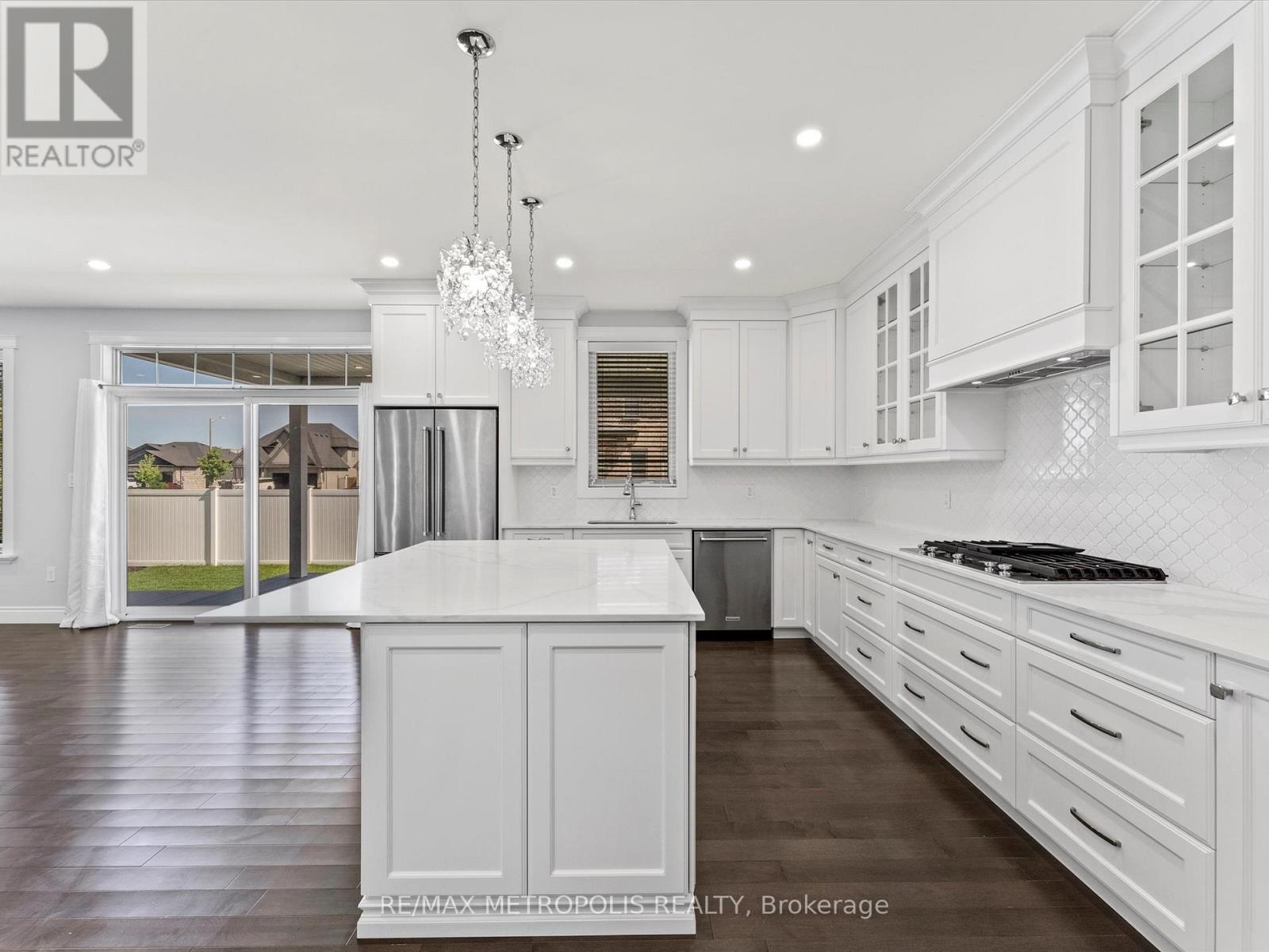 Detached at 925 LAKEWOOD CRESCENT, Lakeshore
