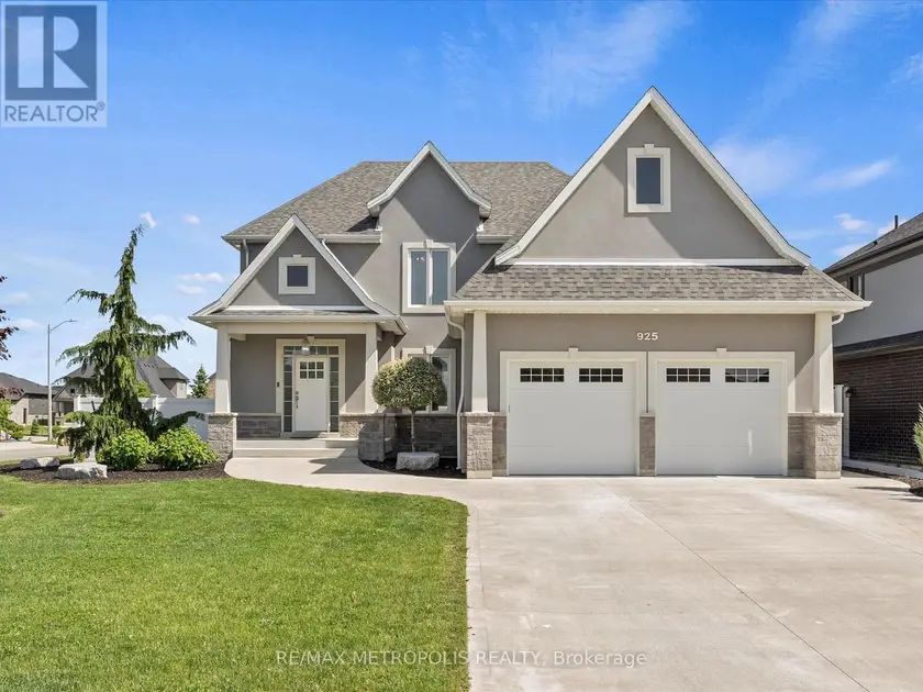 Detached at 925 LAKEWOOD CRESCENT, Lakeshore