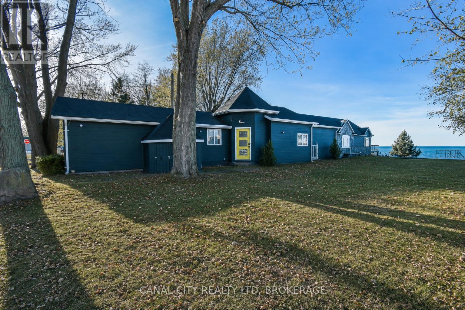 Detached at 6 COLTON AVENUE, St. Catharines (Port Dalhousie)