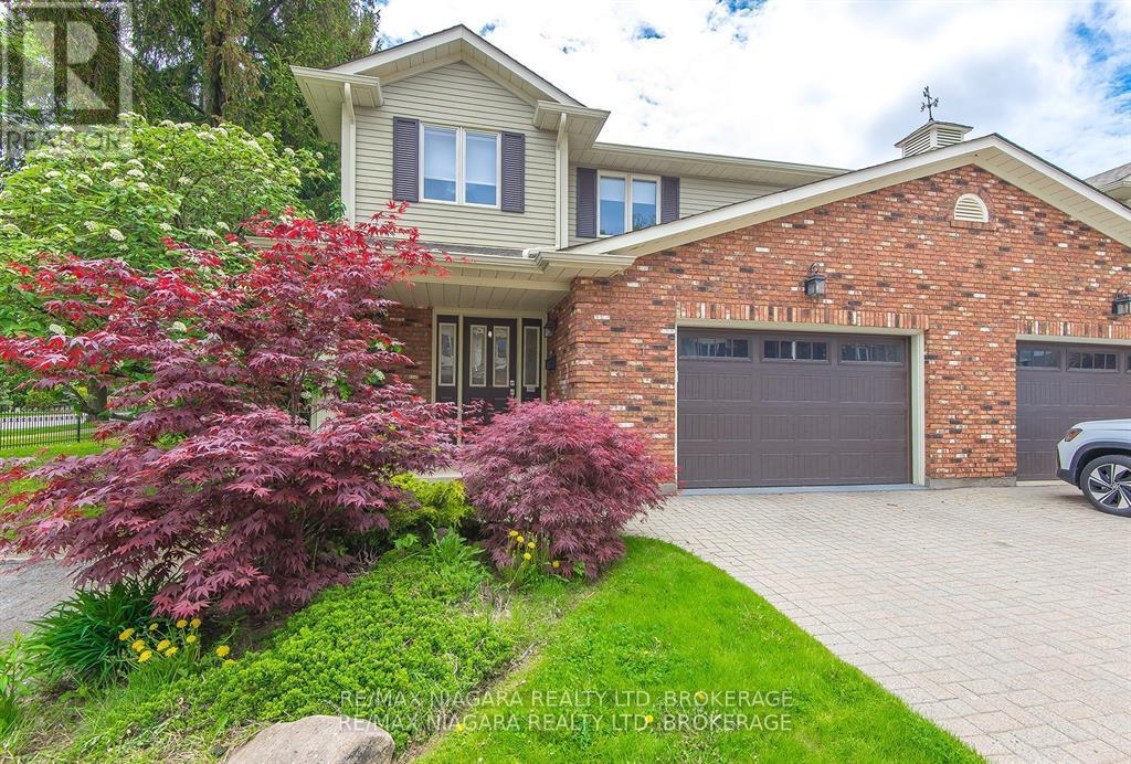 Townhouse at 1 - 1616 PELHAM STREET, Pelham