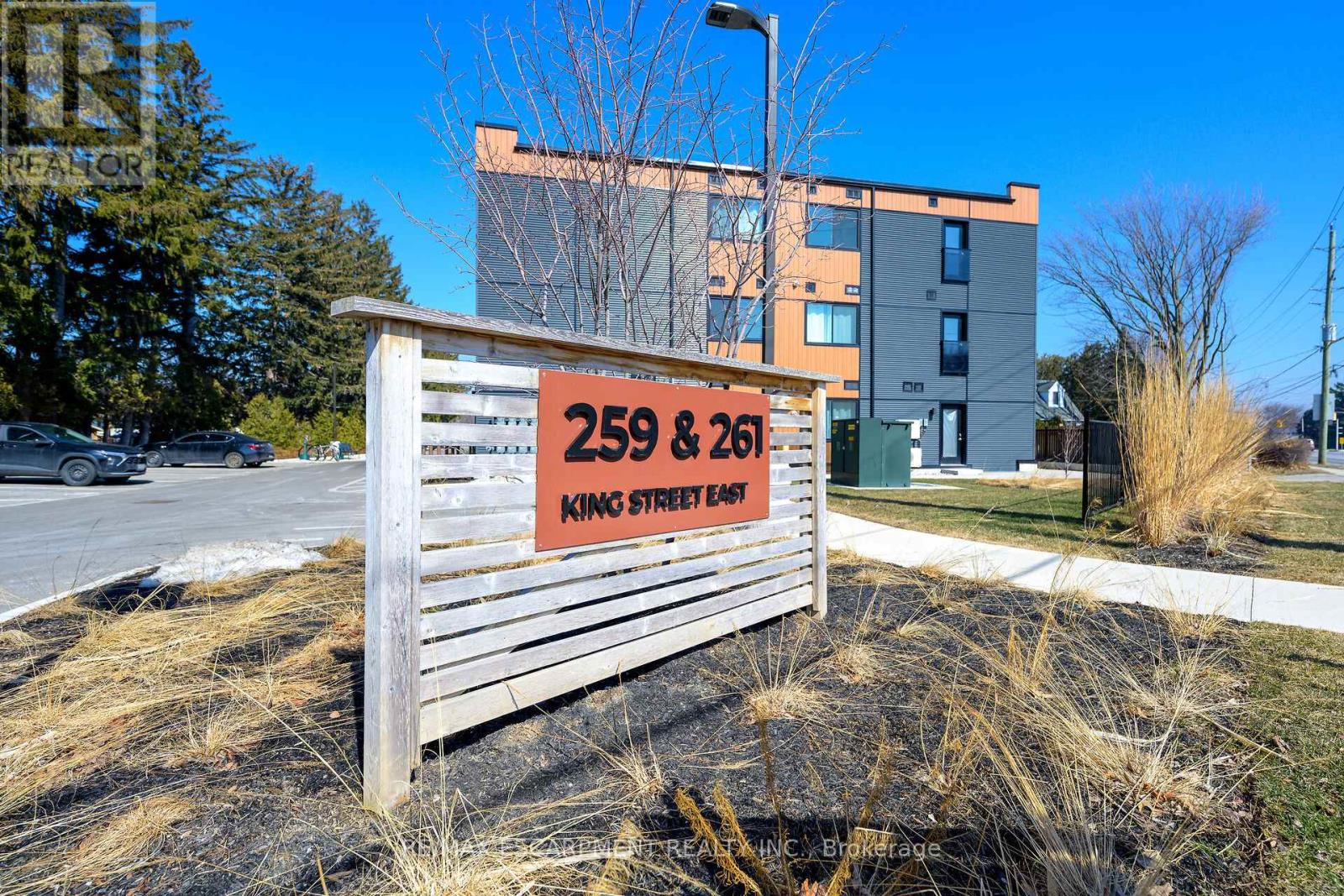 Apartment at 302 - 261 KING STREET E, Hamilton (Stoney Creek)
