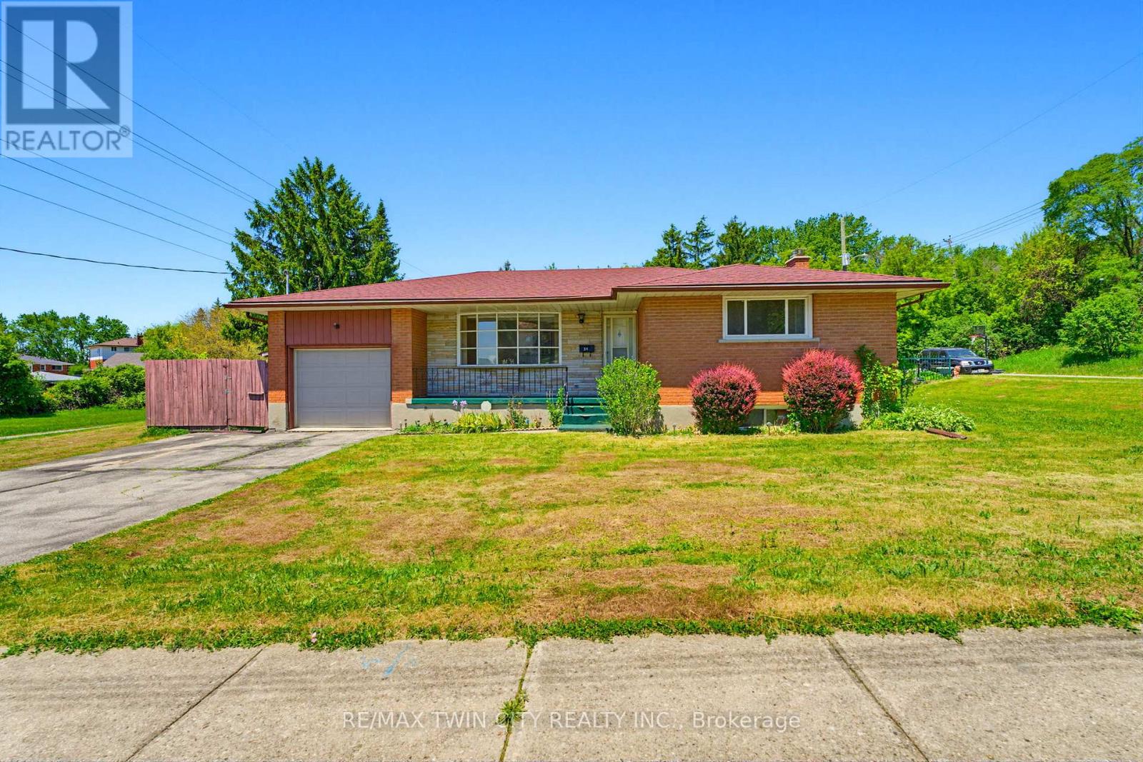 Detached at 34 VOLTA AVENUE, Kitchener
