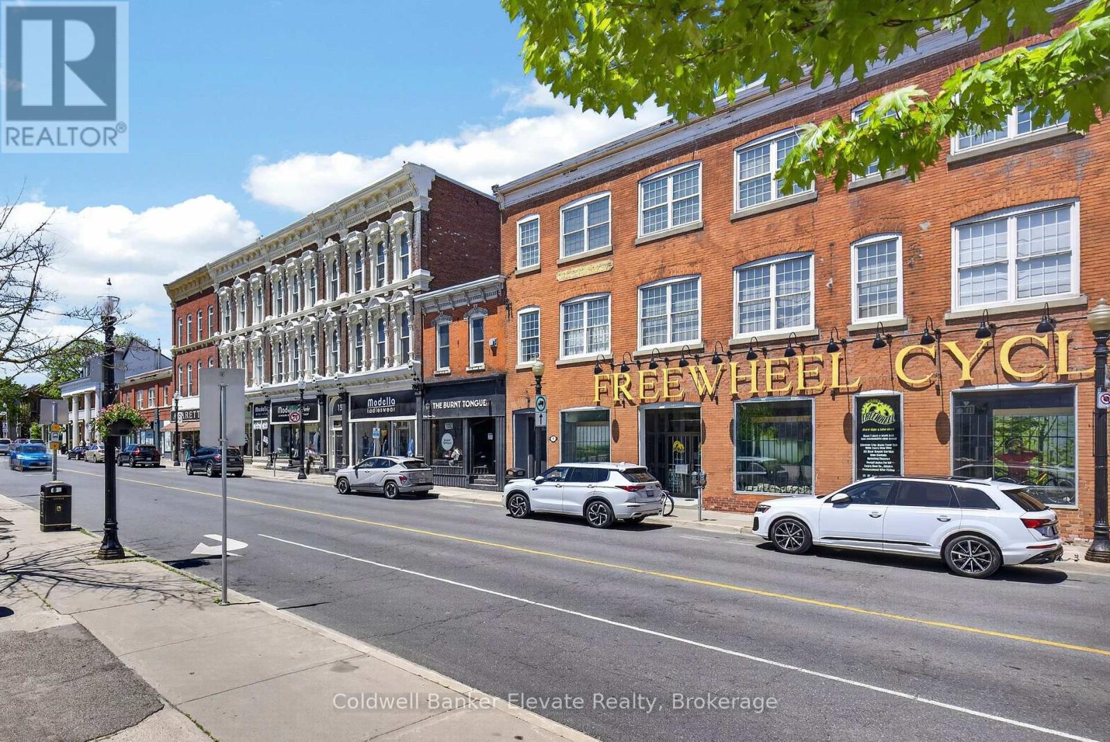 Apartment at 205 - 2 KING STREET W, Hamilton (Dundas)