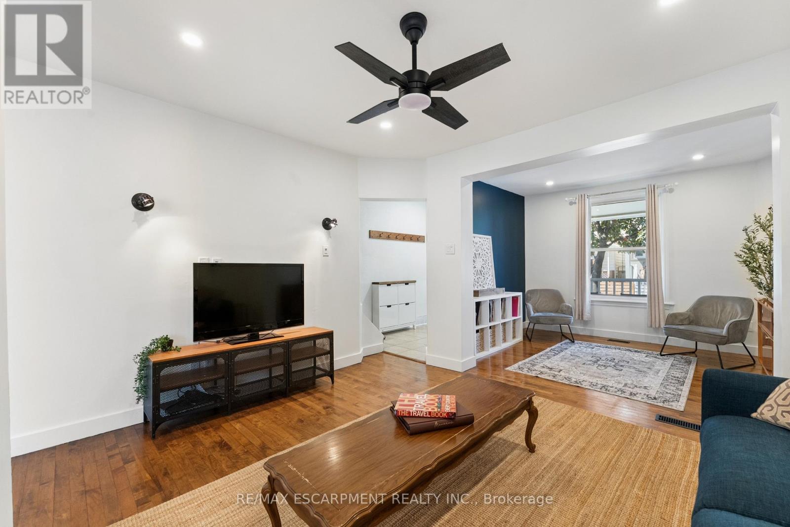 Detached at 160 BRITANNIA AVENUE, Hamilton