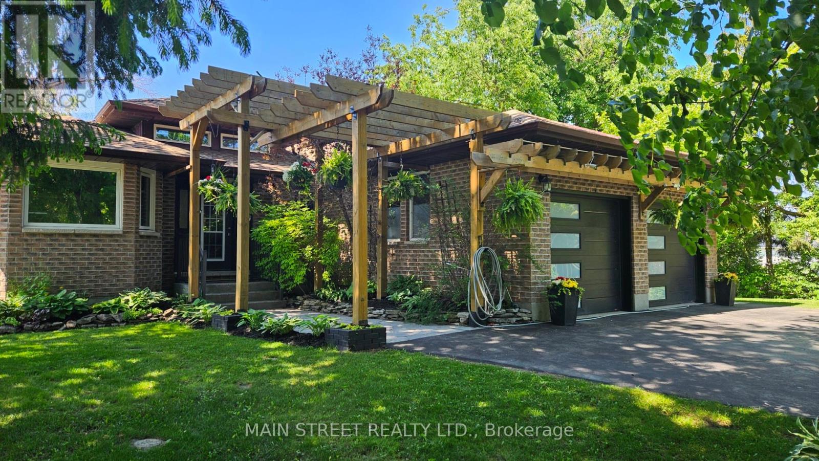 Detached at 24 MAPLE GROVE ROAD, Kawartha Lakes (Lindsay)