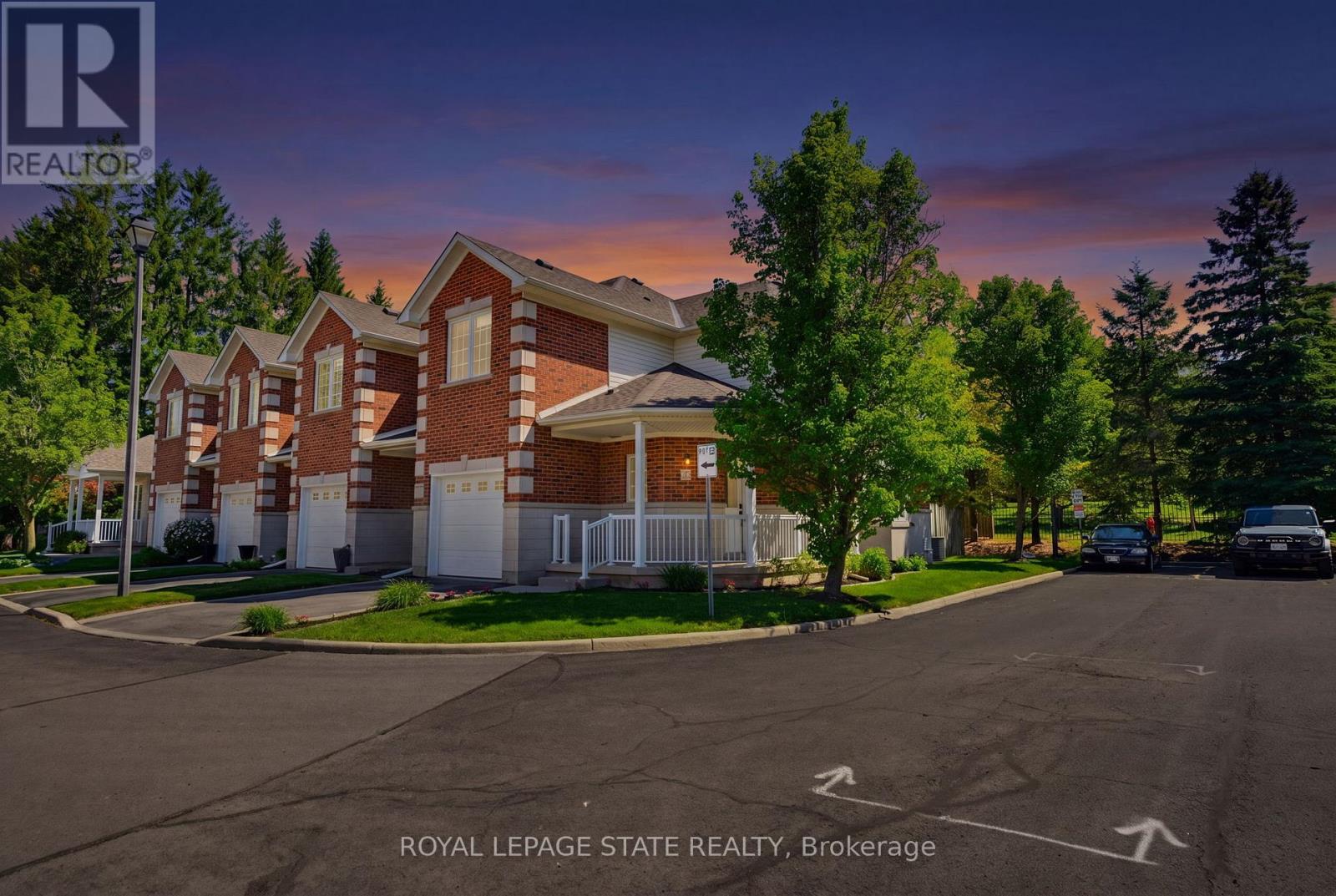 Townhouse at 13 - 81 VALRIDGE DRIVE, Hamilton