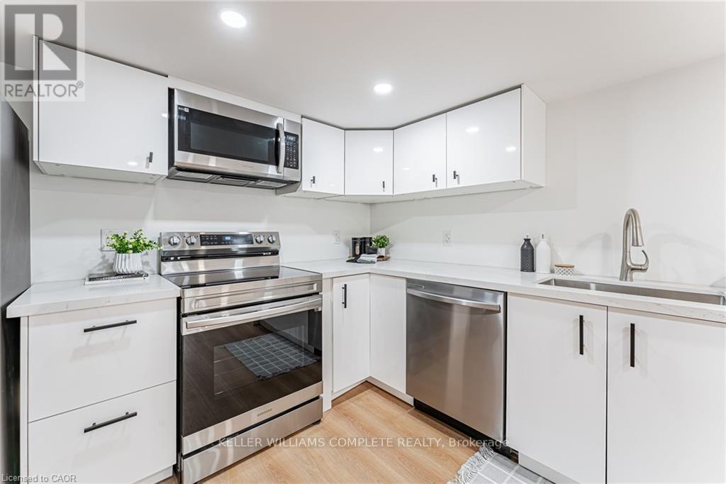 Multiplex at 2 - 15 BARNESDALE AVENUE N, Hamilton (Stipley)