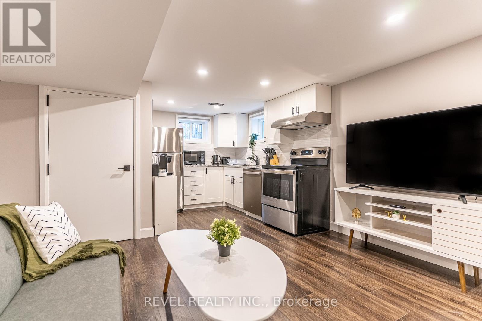 Detached at LOWER - 783 QUEENSDALE AVENUE E, Hamilton