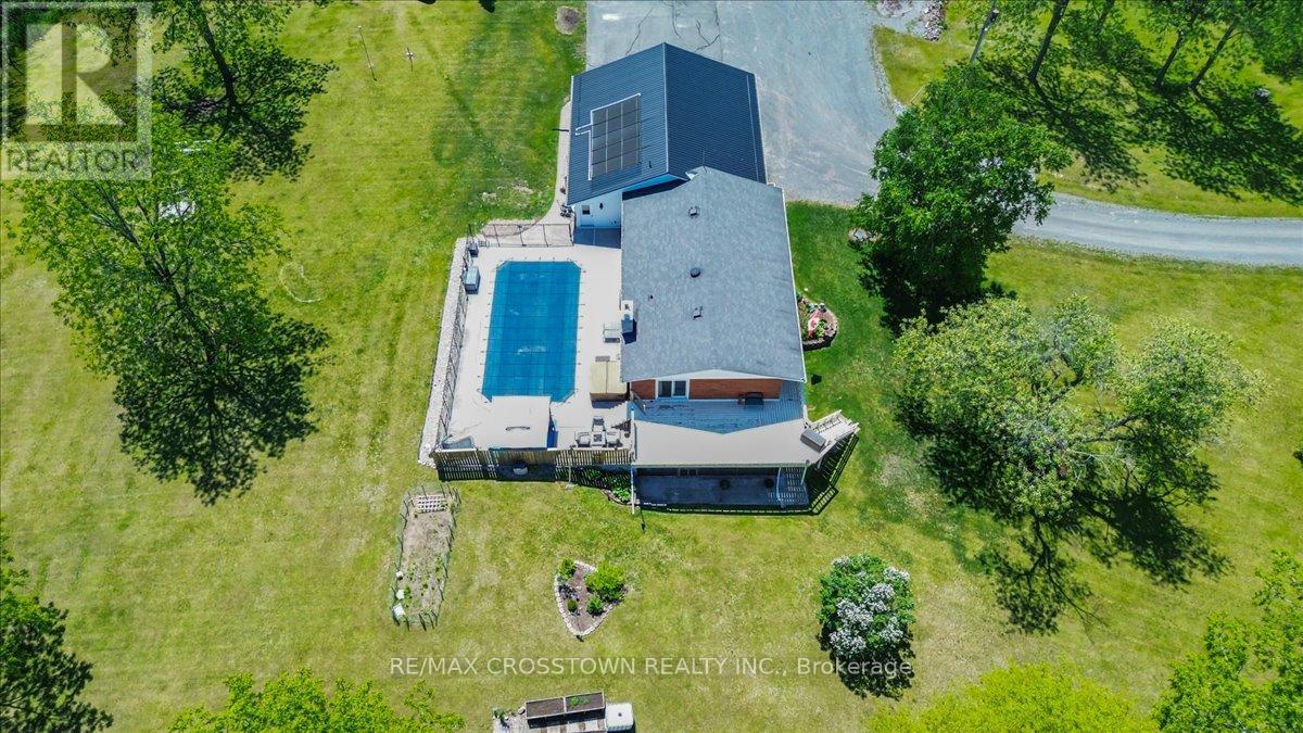 Detached at 1074 MILLHAVEN ROAD, Loyalist