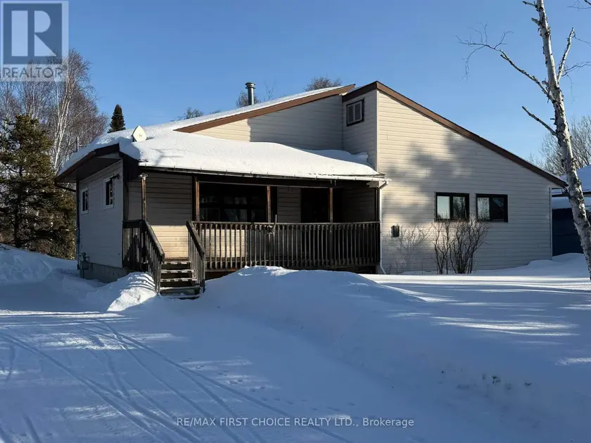 Detached at 14 SUPERIOR AVENUE, Ignace