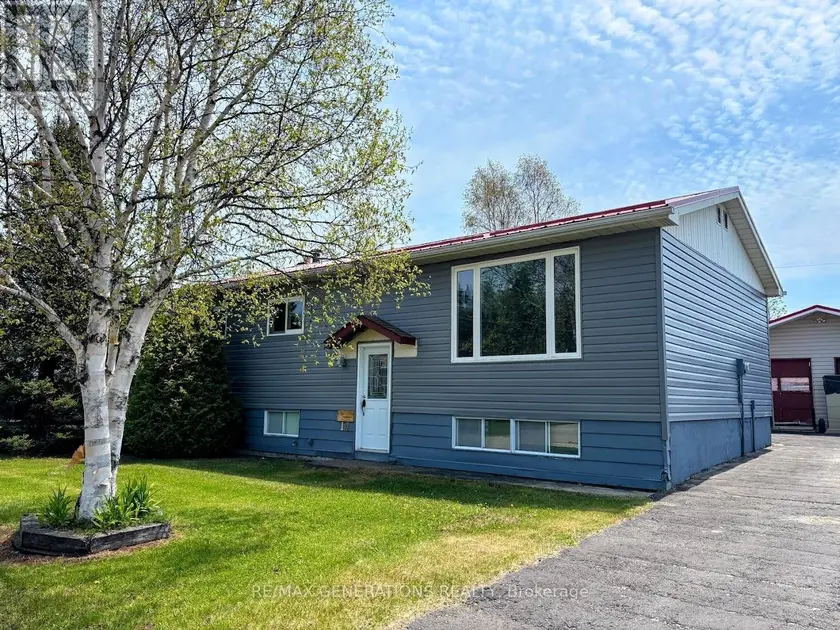 Detached at 14 LLOYD IRWIN STREET, Marathon