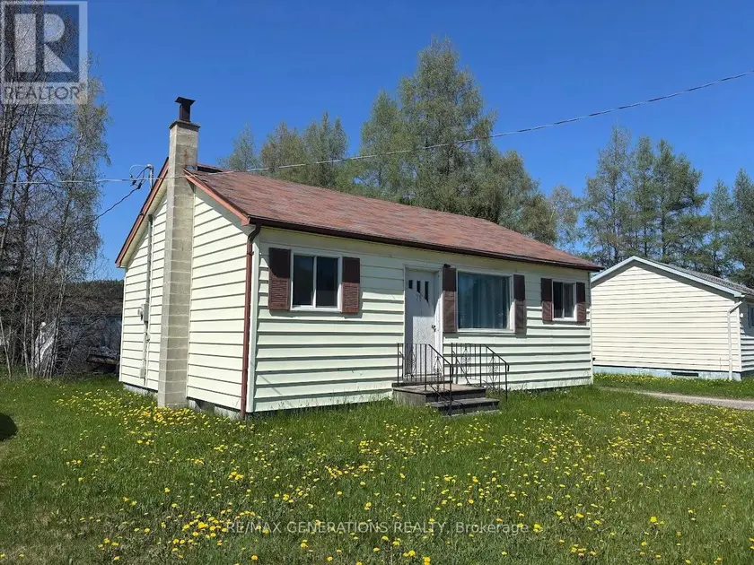 Detached at 71 MANITOU ROAD, Manitouwadge