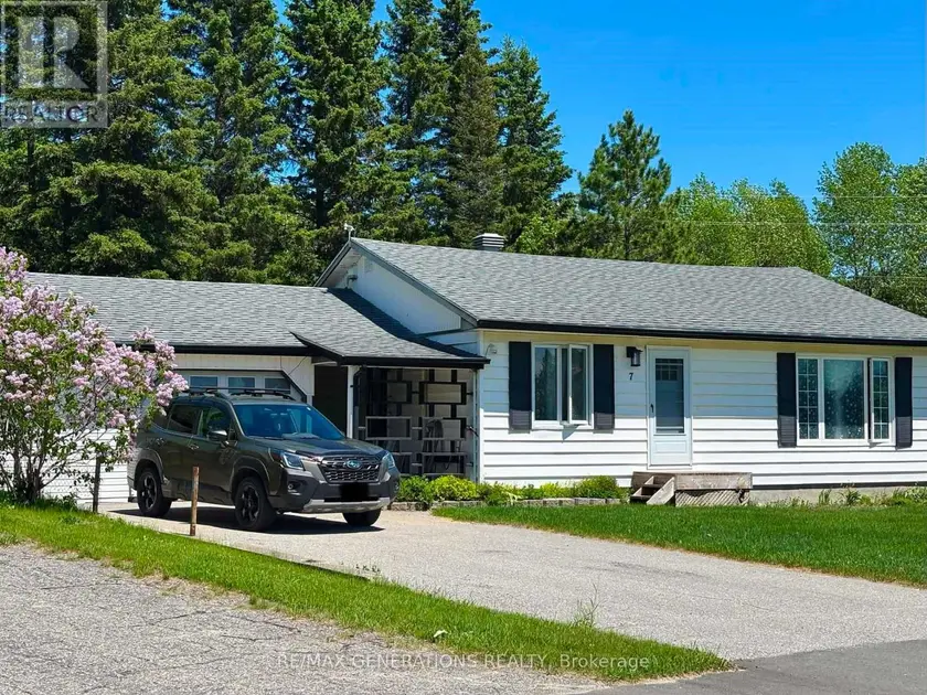 Detached at 7 SWALLOW DRIVE, Manitouwadge