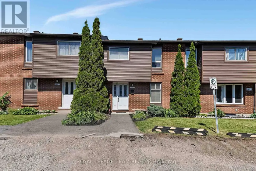 Townhouse at 25 - 3105 STOCKTON DRIVE, Ottawa