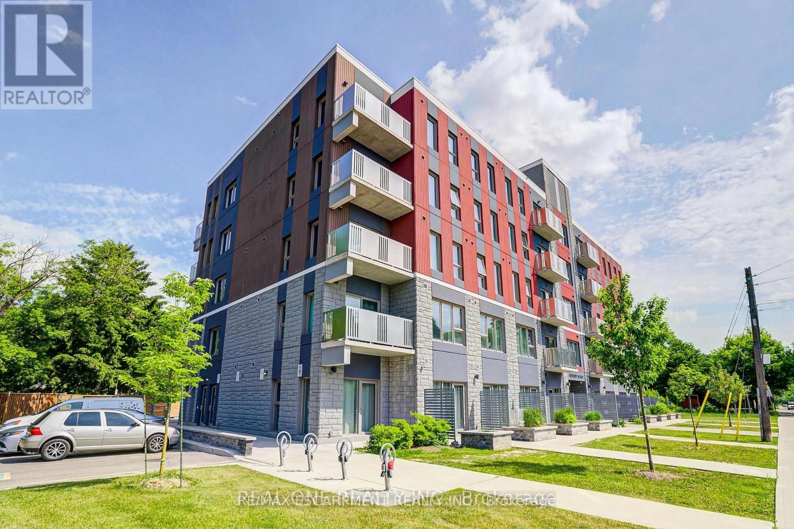 Apartment at 122 - 77 LELAND STREET E, Hamilton