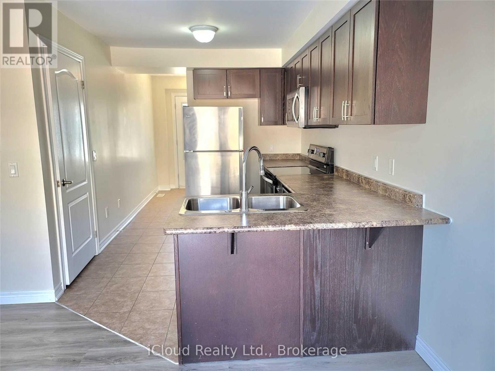 Townhouse at 782 COOK CRESCENT, Shelburne