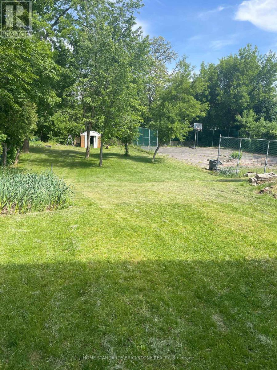 Detached at 72 MOUNTAIN AVENUE N, Hamilton