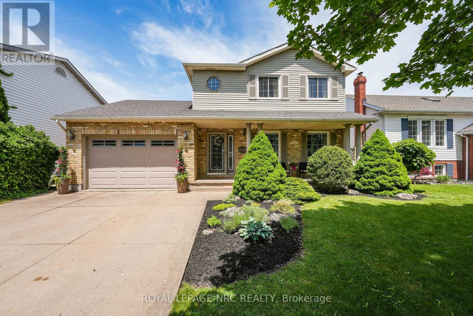 Detached at 4 BOLGER DRIVE, St. Catharines (Lakeport)