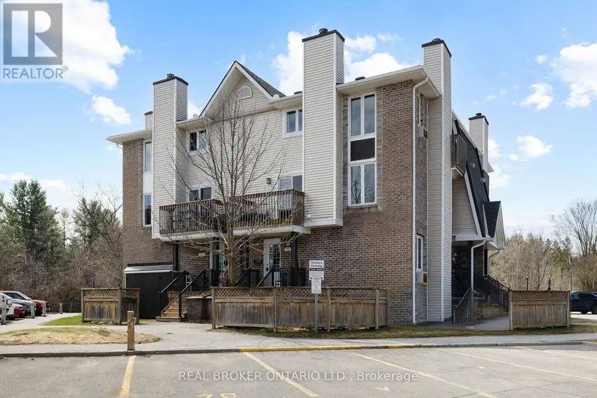 Townhouse at 3 - 7 TIMBERVIEW WAY, Ottawa