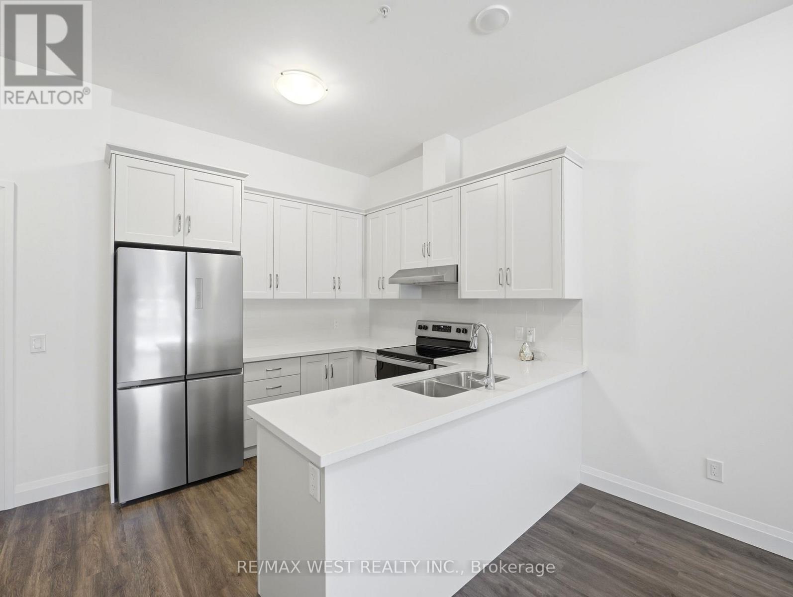 Apartment at 101 - 30 HAMILTON STREET S, Hamilton (Waterdown)
