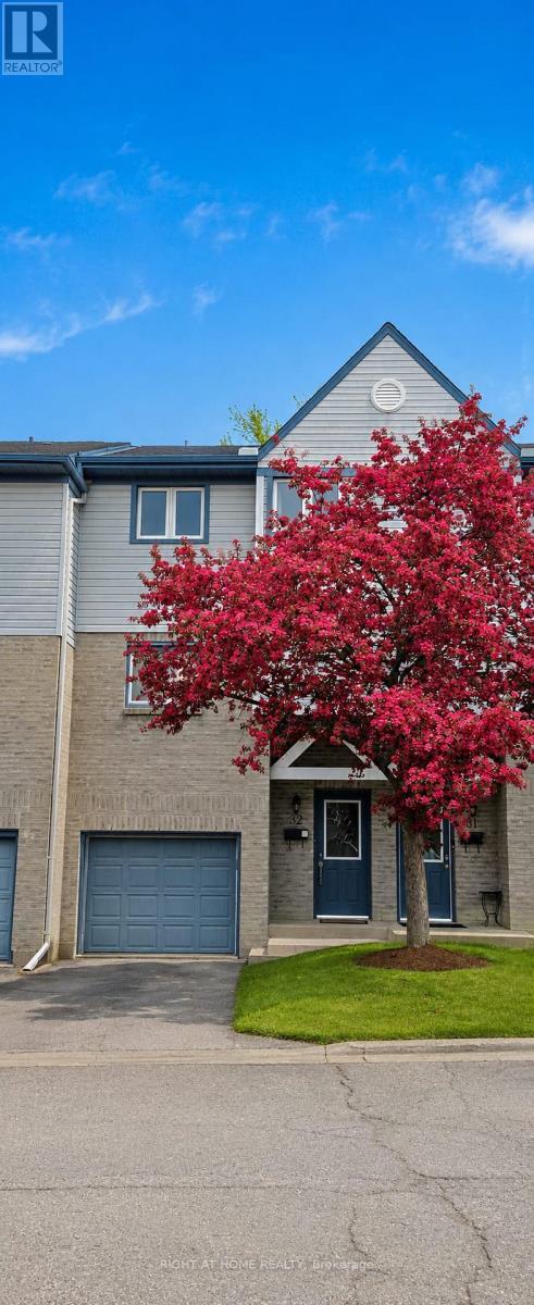 Townhouse at 32 - 589 BEECHWOOD DRIVE N, Waterloo