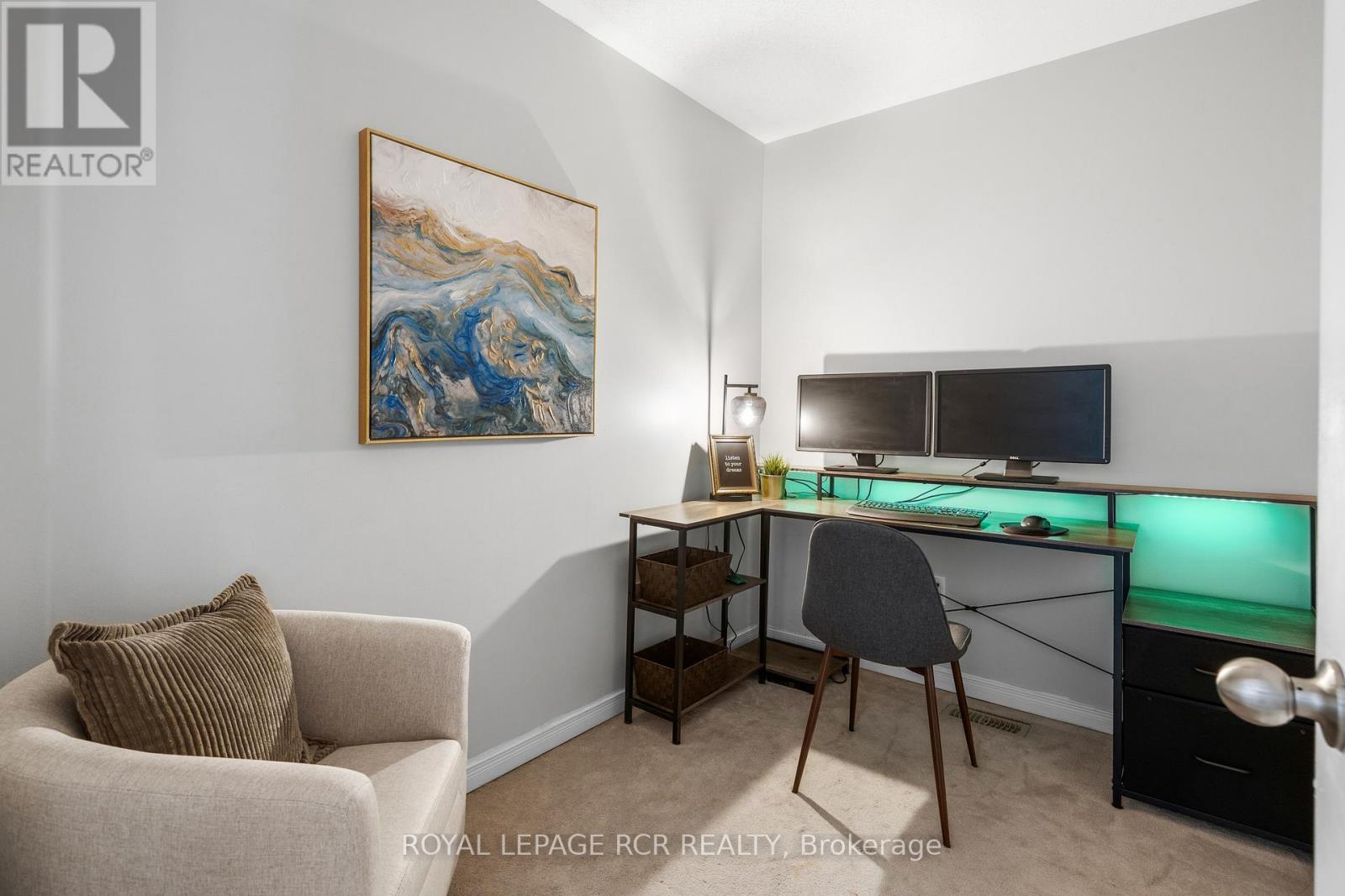 Townhouse at 77 CATHEDRAL COURT, Hamilton