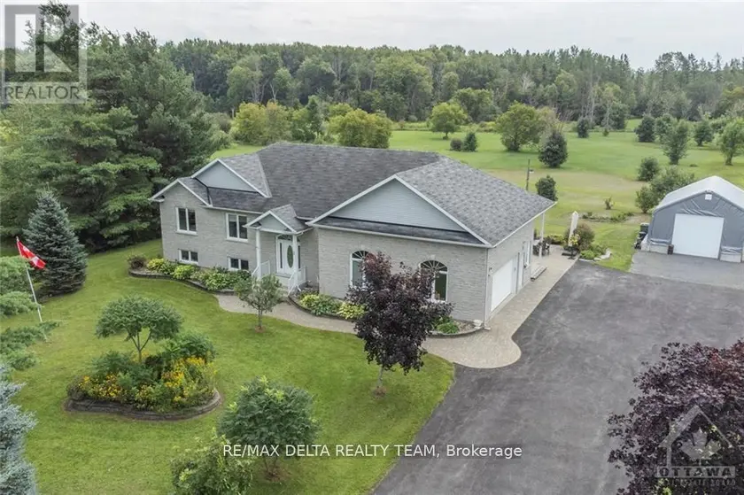 Detached at 3782 ETIENNE ROAD, Ottawa