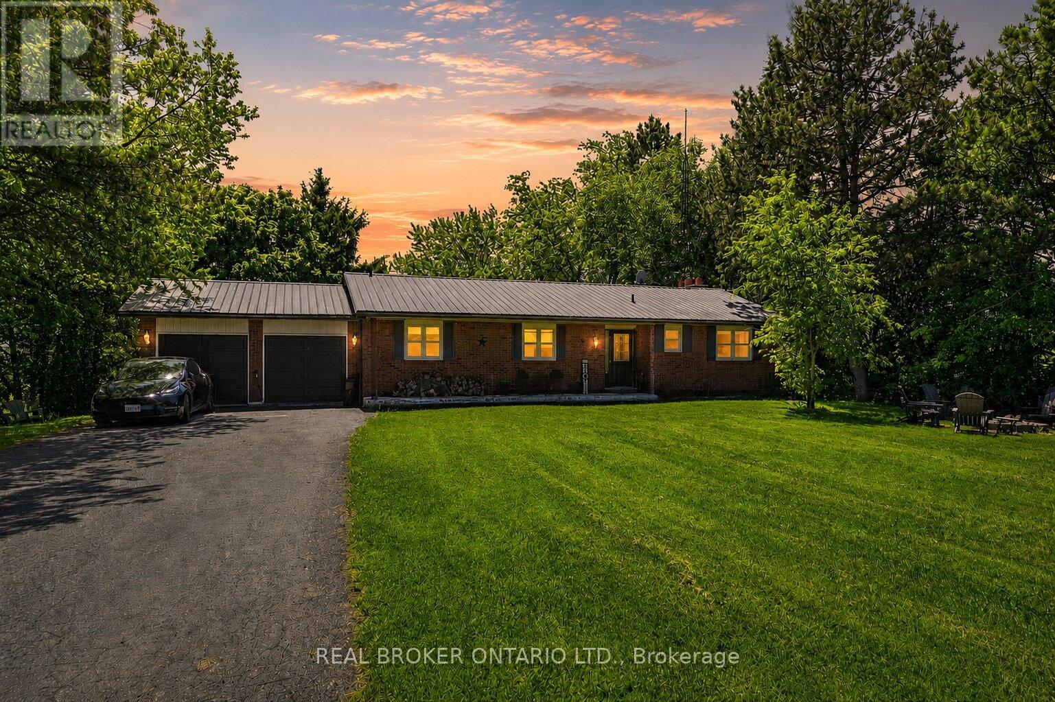 Detached at 6543 CHIPPEWA ROAD, Hamilton (Mount Hope)