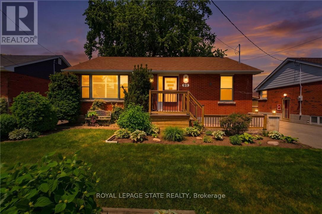 Detached at 98 WISE CRESCENT, Hamilton (Huntington)
