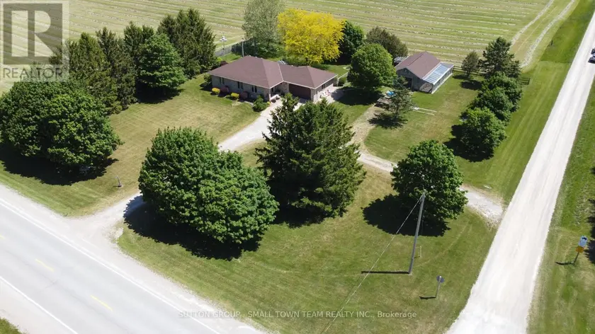 Detached at 69612 BRONSON LINE, South Huron