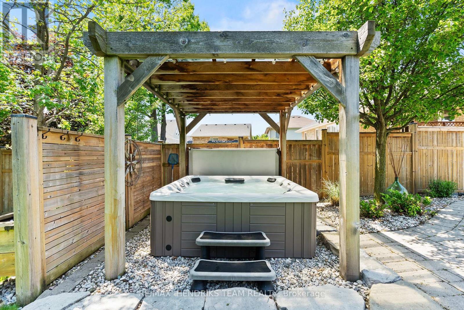 Detached at 15 DIANA DRIVE, Niagara-on-the-Lake