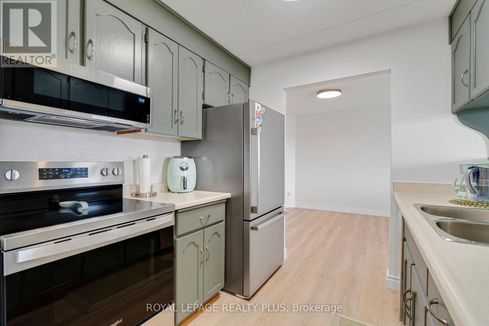 Apartment at 603 - 8 CHRISTOPHER COURT, Guelph