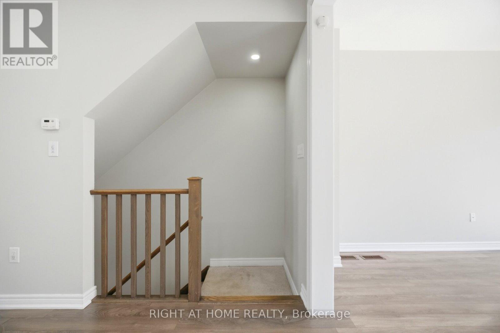 Townhouse at 8 RAPIDS LANE, Hamilton