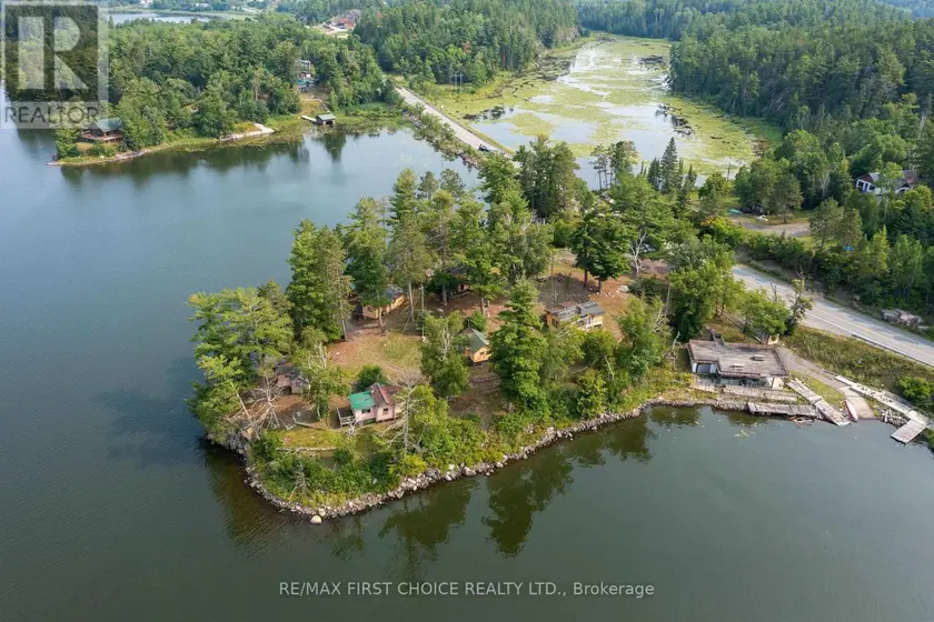 Detached at 1801 HWY 71, Sioux Narrows-Nestor Falls