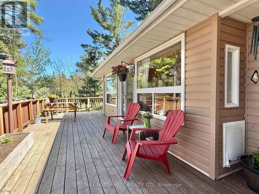 Detached at 448G REEF PT ROAD, Rainy River Remote Area