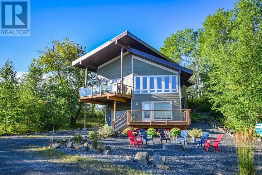 Detached at 25 ROYAL LAKE, Kenora Remote Area