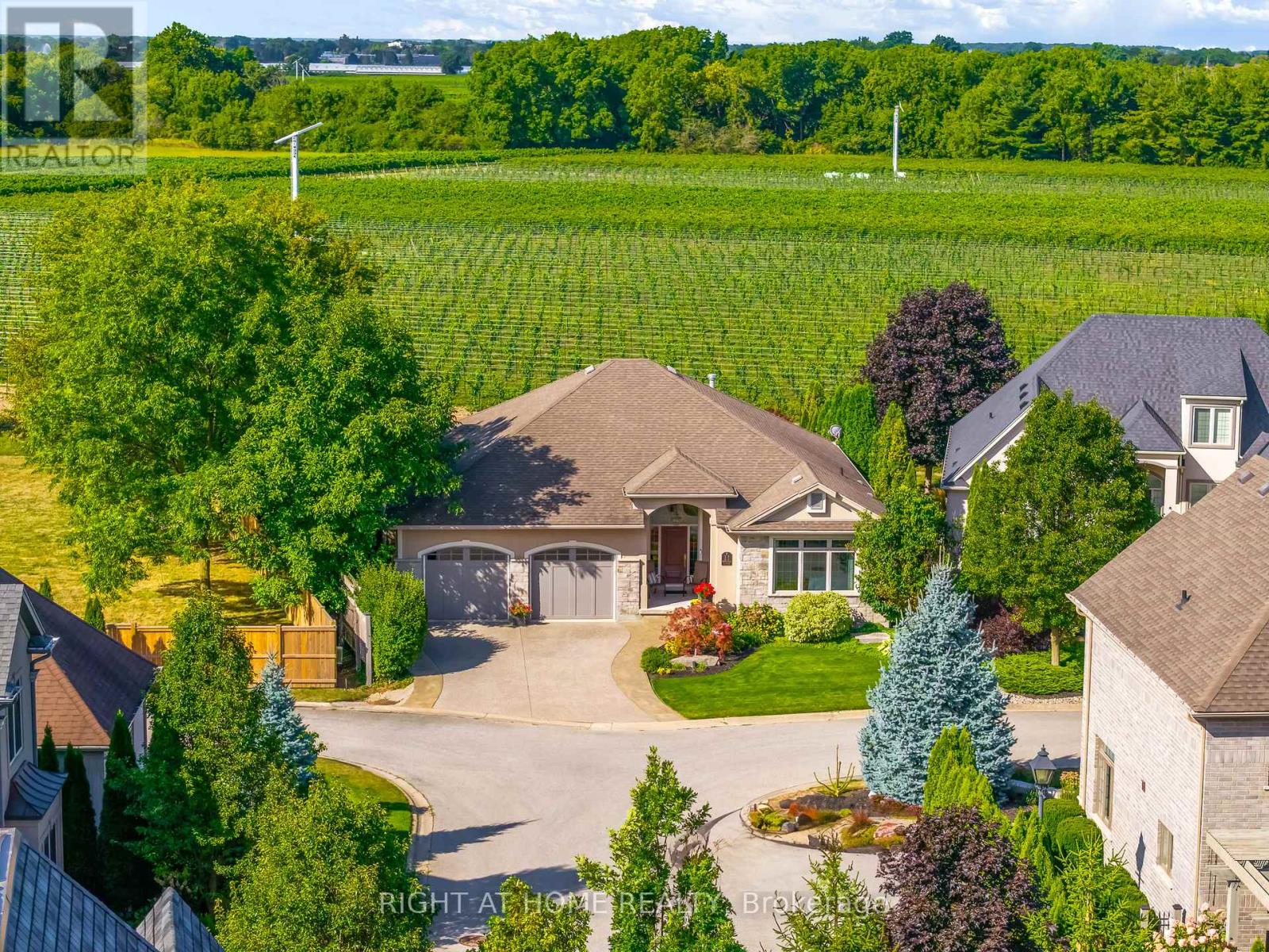 Detached at 11 MERITAGE LANE, Niagara-on-the-Lake (Town)
