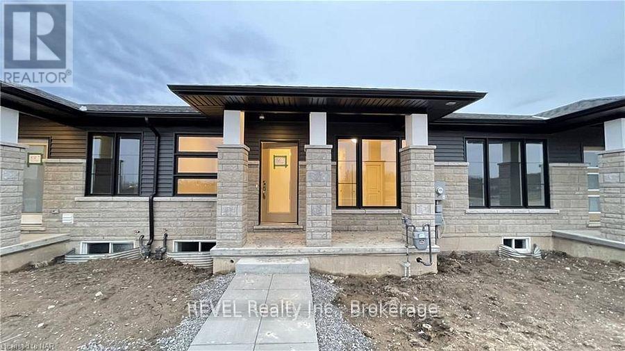 Townhouse at 86 SUMMERSIDES BOULEVARD, Pelham (Fonthill)