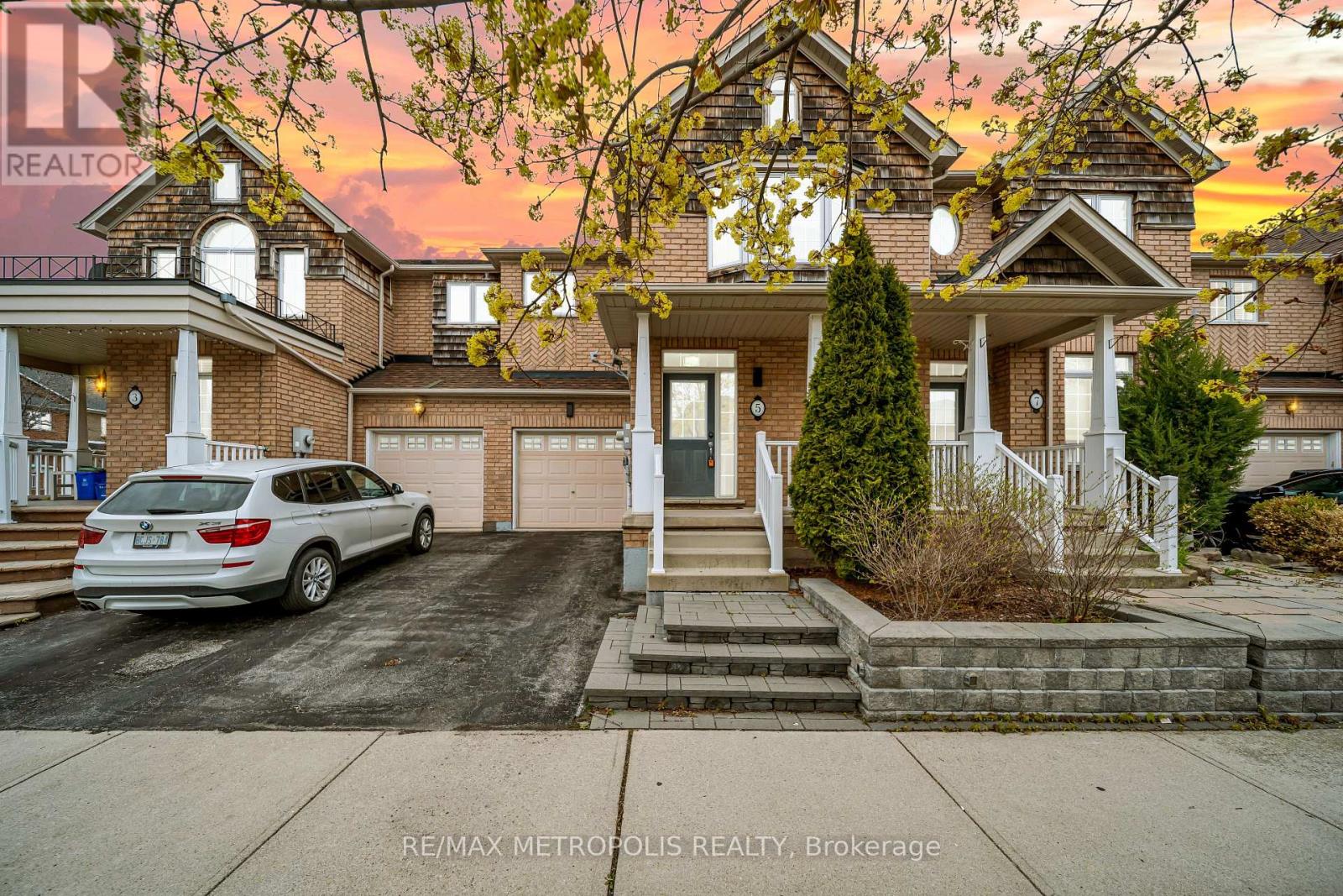 Townhouse at 5 WESTHAMPTON WAY, Hamilton (Winona Park)
