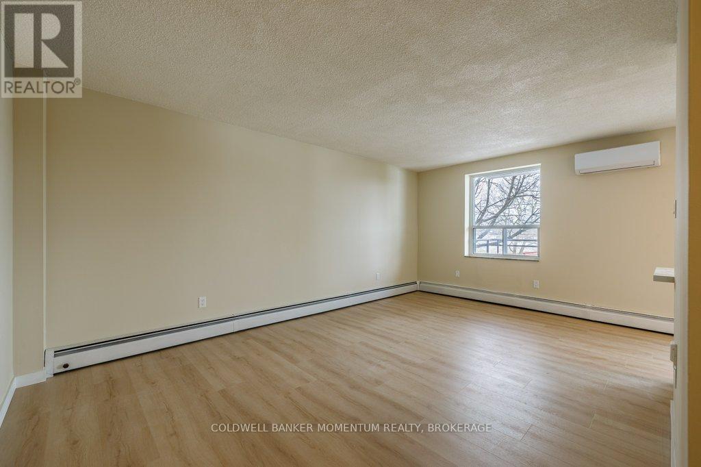 Apartment at 201 - 6390 HUGGINS STREET, Niagara Falls