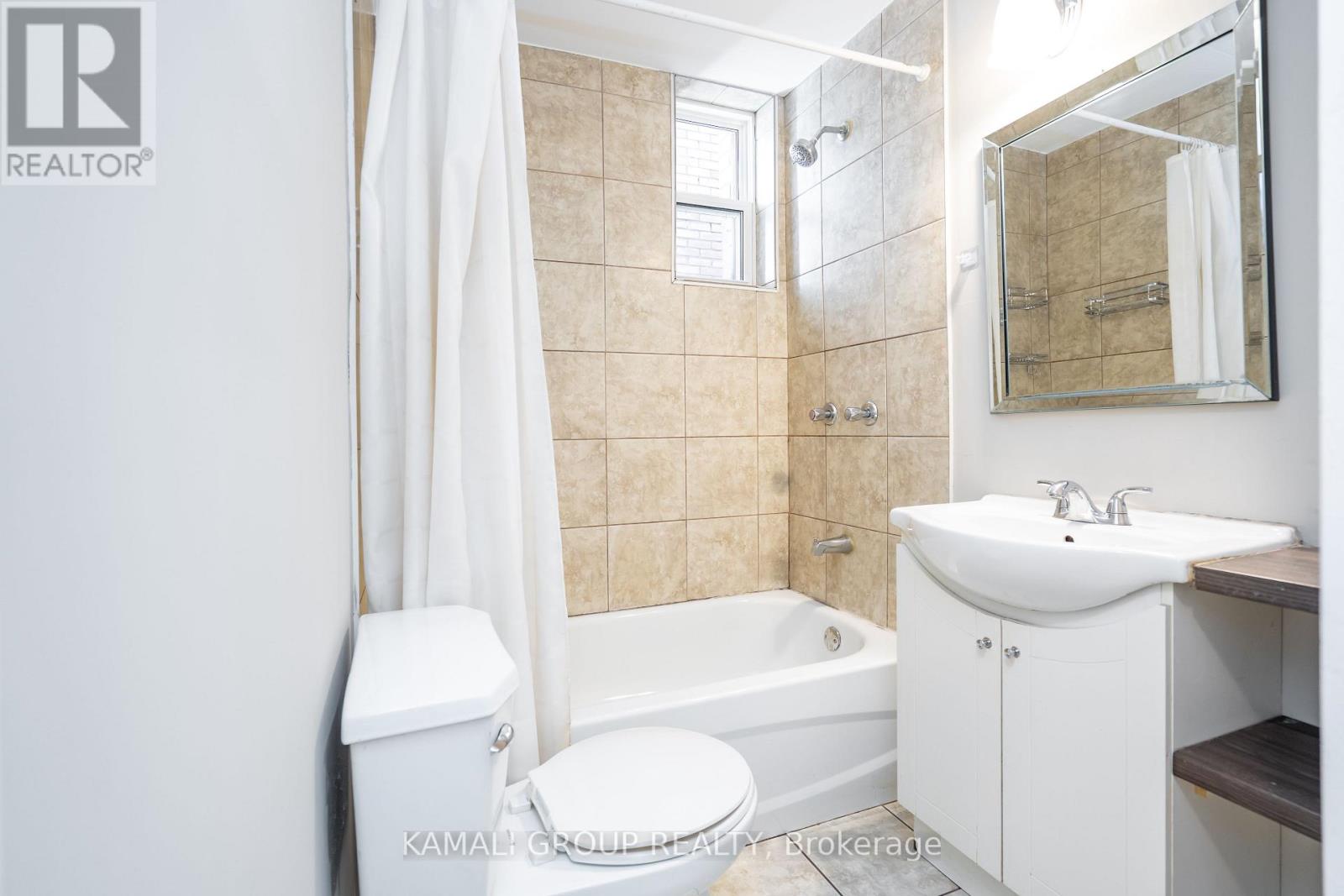Detached at MAIN - 25 SPADINA AVENUE, Hamilton