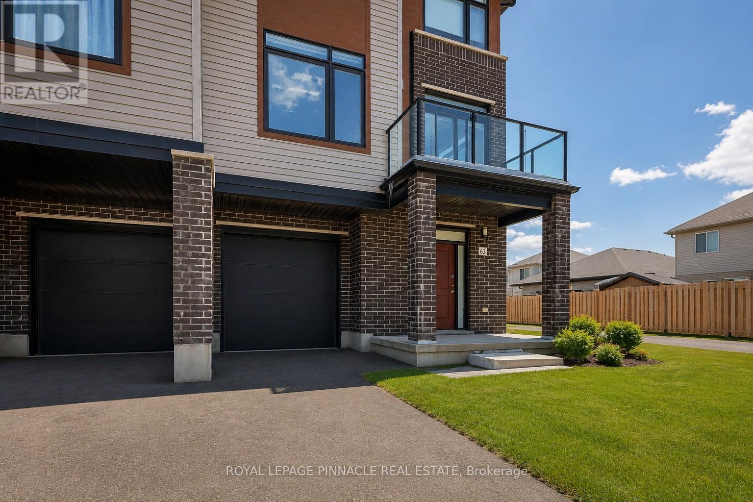Townhouse at 63 - 3260 SINGLETON AVENUE, London
