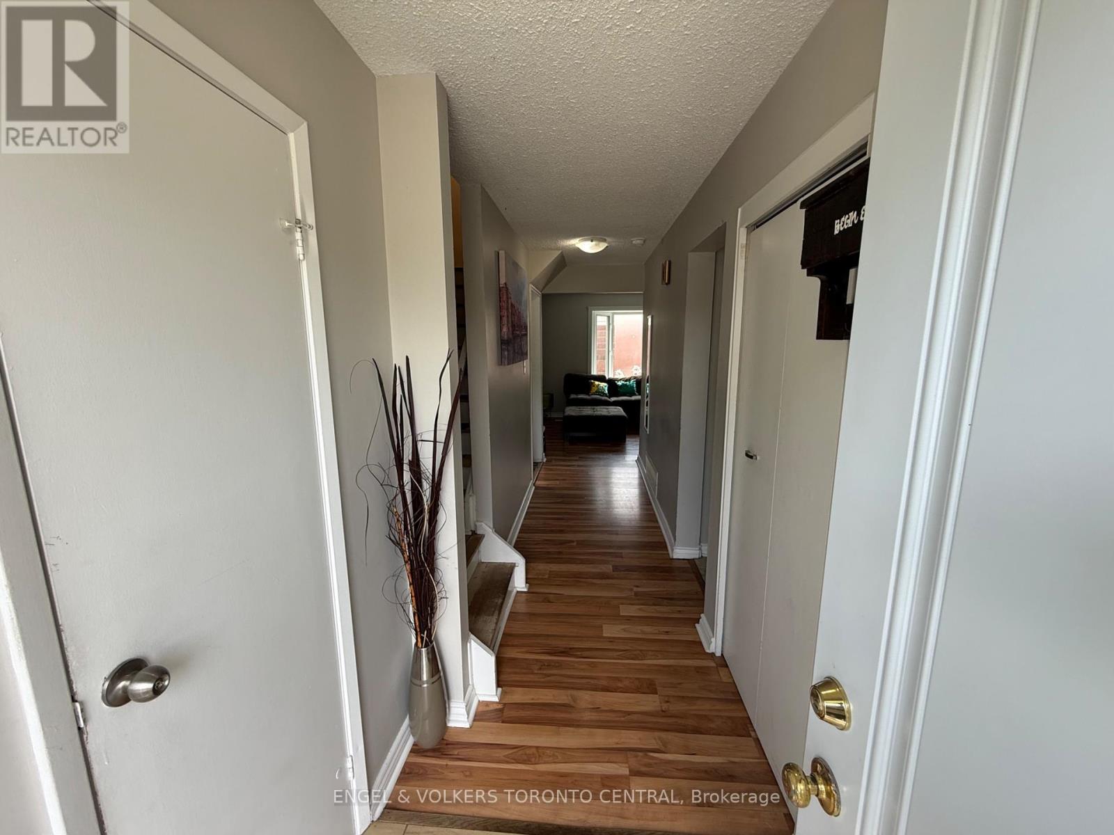 Semi-Detached/Link at 689 COLLEGE AVENUE W, Guelph