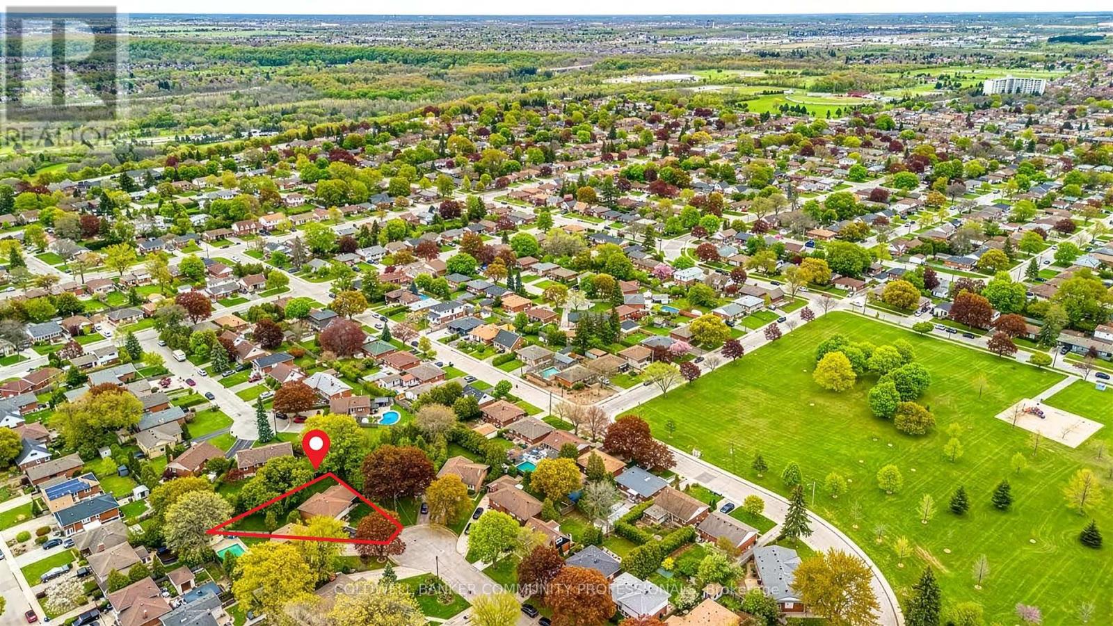 Detached at 23 KEEN COURT, Hamilton (Huntington)