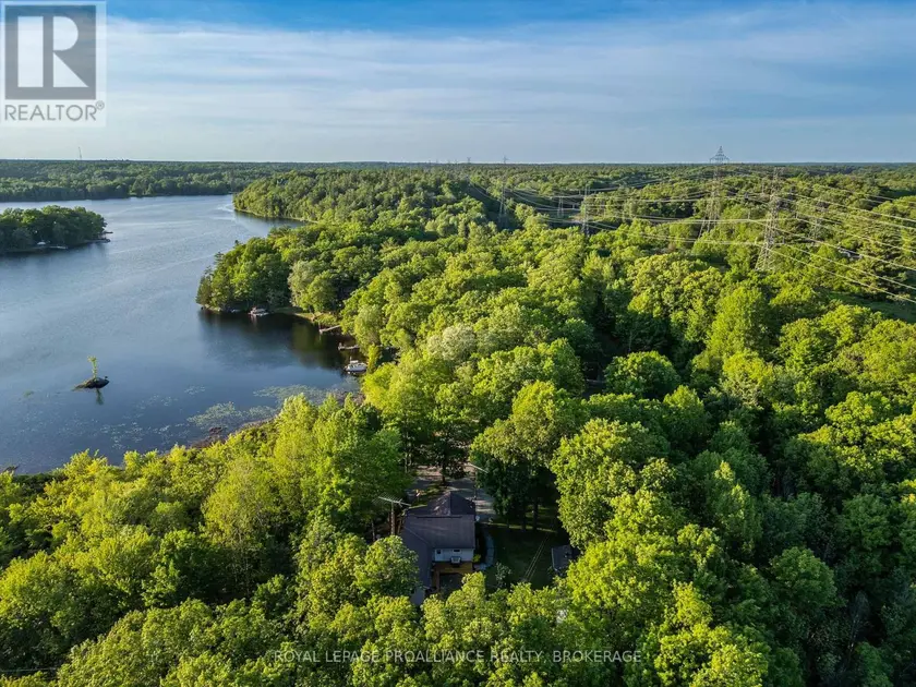 Detached at 1140 HIGH FALLS LANE, Frontenac