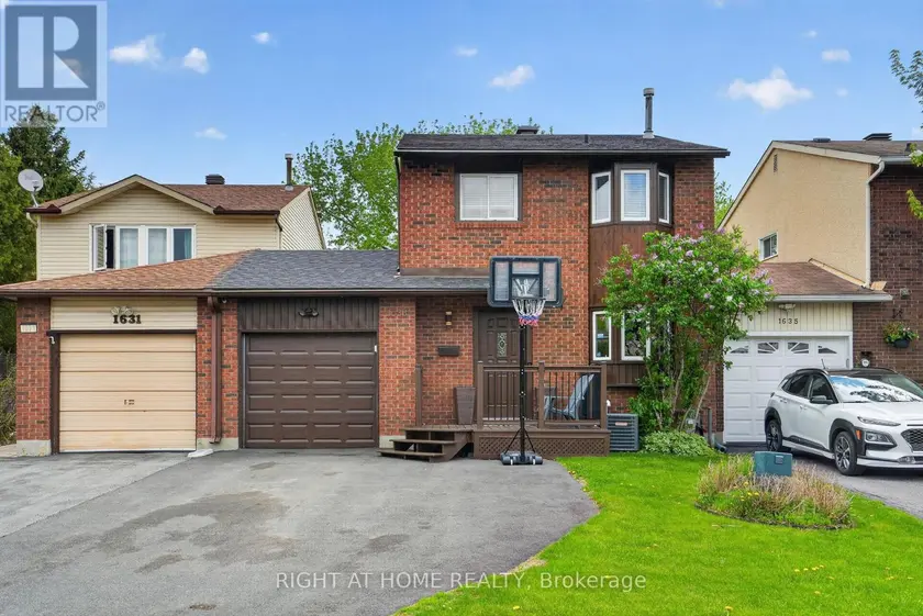 Townhouse at 1633 LAFRANCE DRIVE, Ottawa