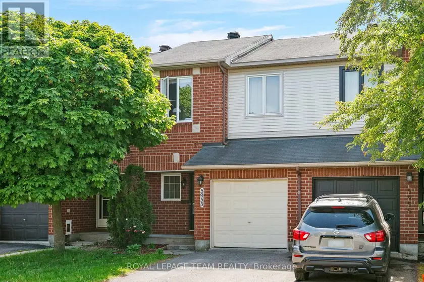Townhouse at 5953 PINEGLADE CRESCENT, Ottawa