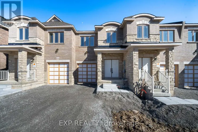 Townhouse at 70 BAKER STREET, Thorold (Thorold Downtown)